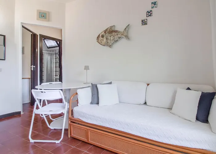 Apartamento Guesthost - Esmeralda Near The Sea With Patio!