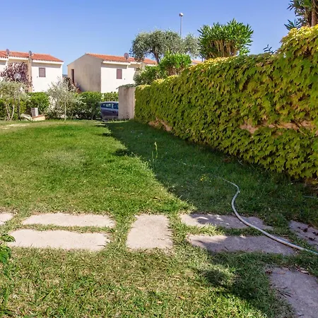 Guesthost - Esmeralda Near The Sea With Patio! Lejlighed Cannigione